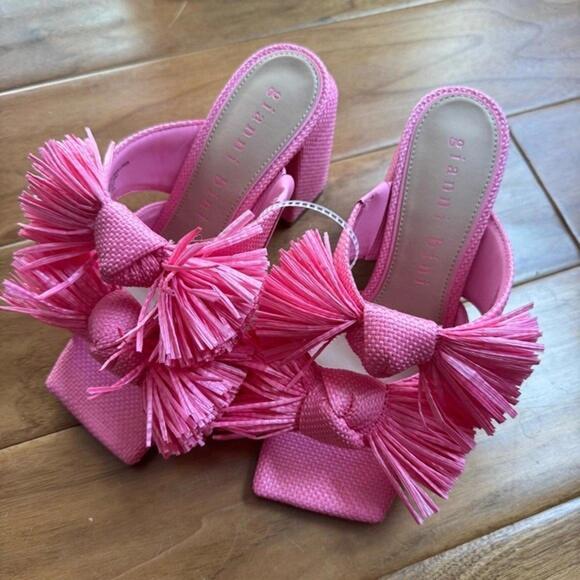 Gianni Bini Shoes - Gianni Bini Maguire Pink Raffia Knotted Fringe Slide Sandals Size 8.5